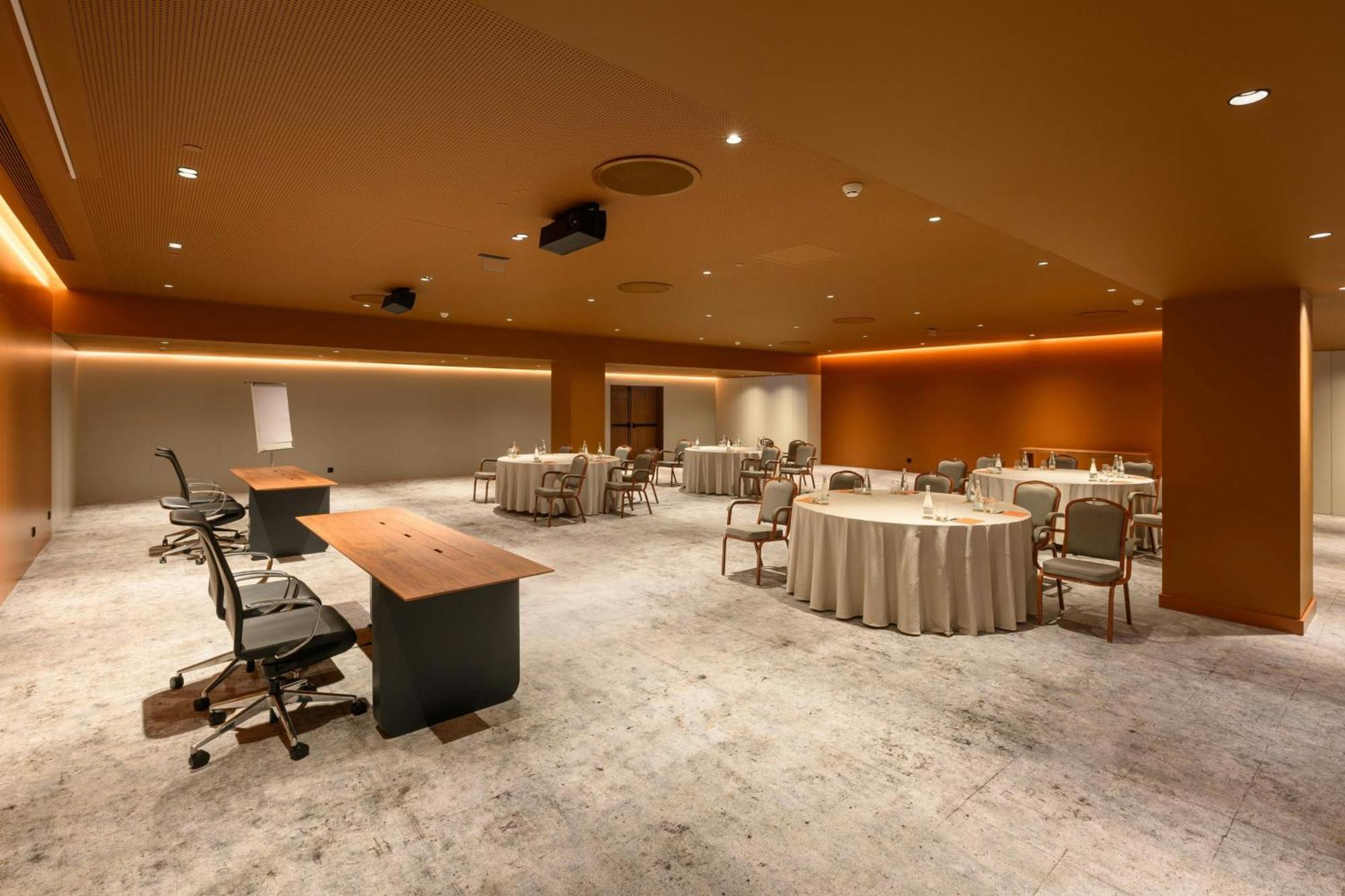 Forte De Gaia, Autograph Collection บีลาโนวาเดกายา ภายนอก รูปภาพ The meeting room