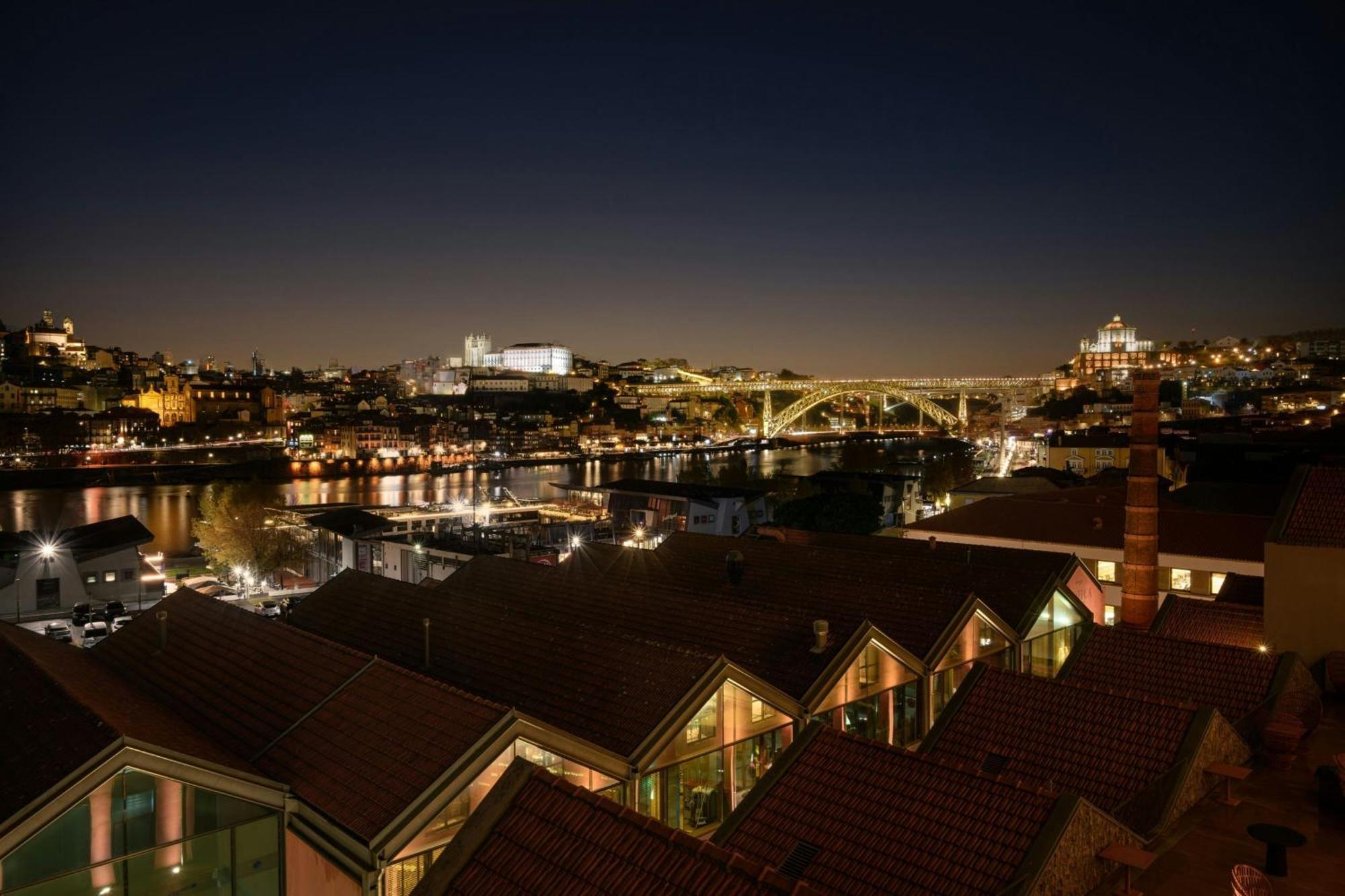 Forte De Gaia, Autograph Collection บีลาโนวาเดกายา ภายนอก รูปภาพ View of the city from the hotel