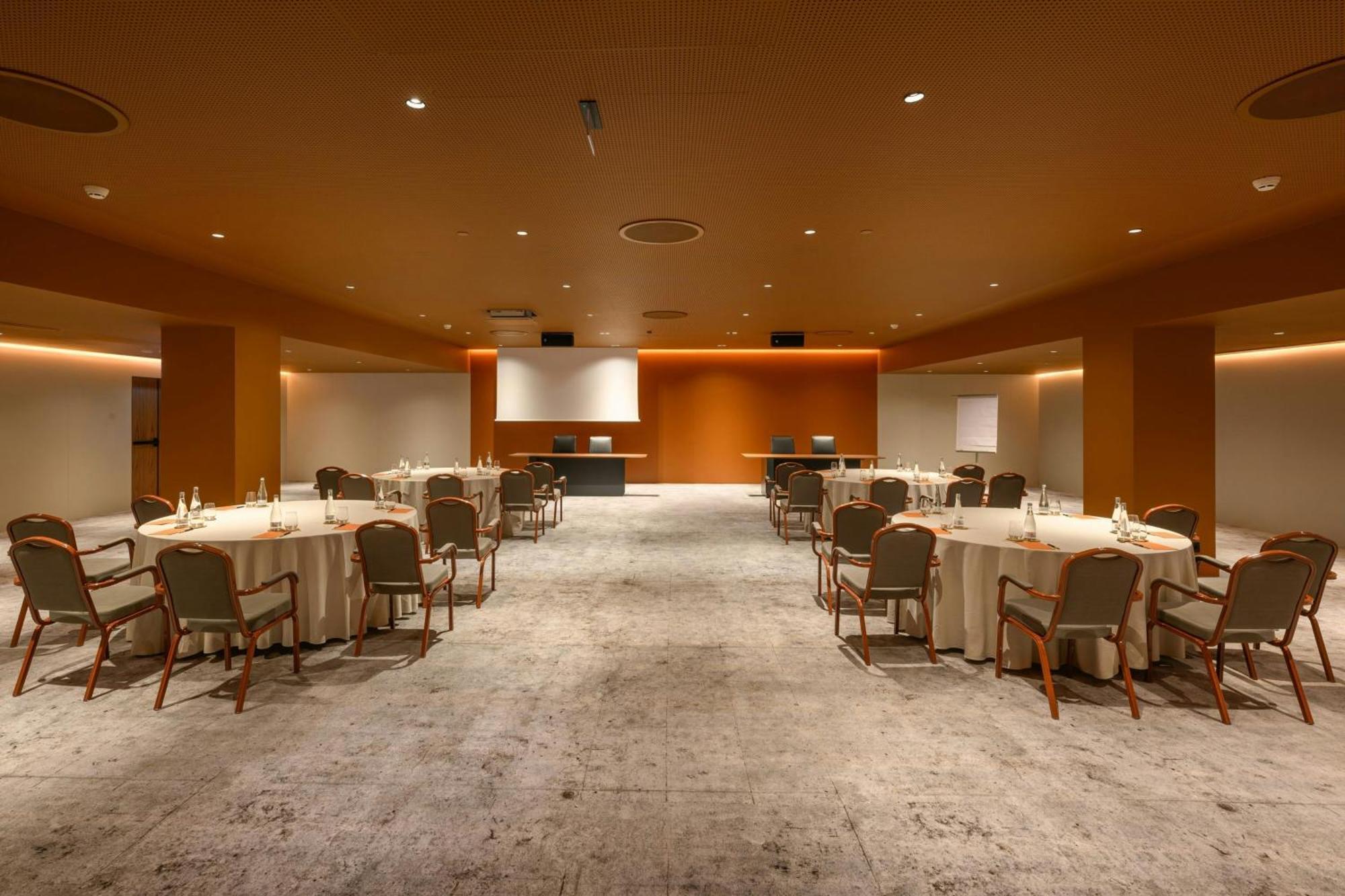 Forte De Gaia, Autograph Collection บีลาโนวาเดกายา ภายนอก รูปภาพ The meeting room